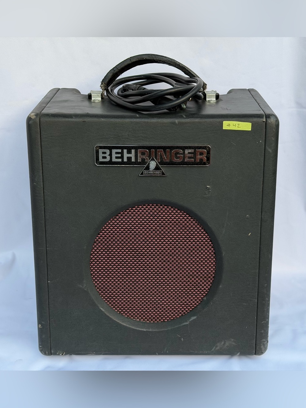 #42 Behringer Thunderbird BX108 Bass Combo Amp